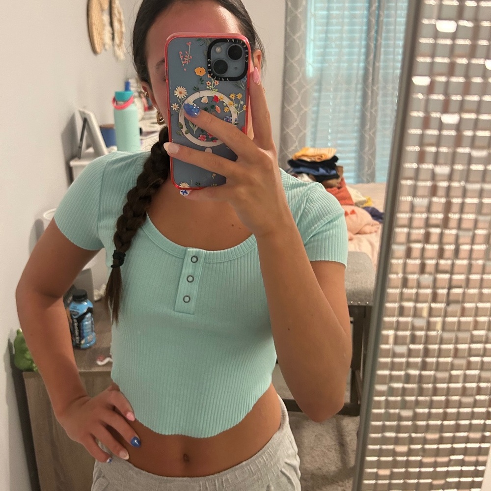Target button tee